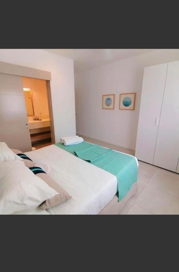 Eastern Blue Beachfront Luxury Apartment Poste Lafayette Exterior photo
